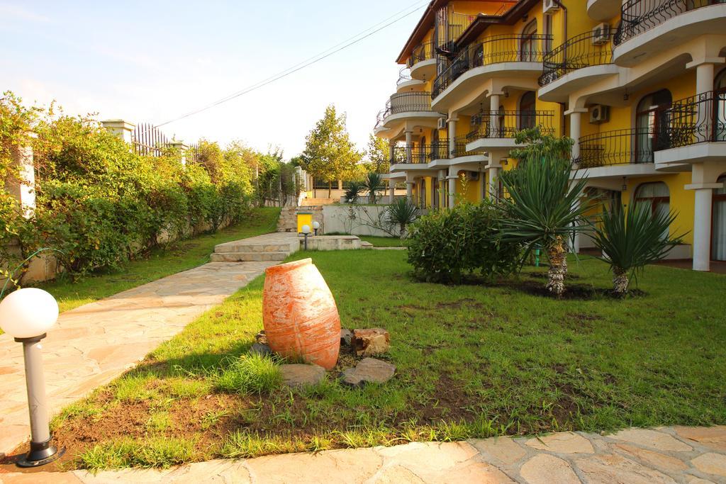 Menada Green Hills Apartments Sozopol Eksteriør bilde