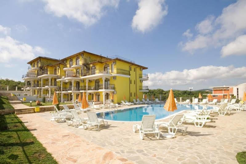 Menada Green Hills Apartments Sozopol Eksteriør bilde