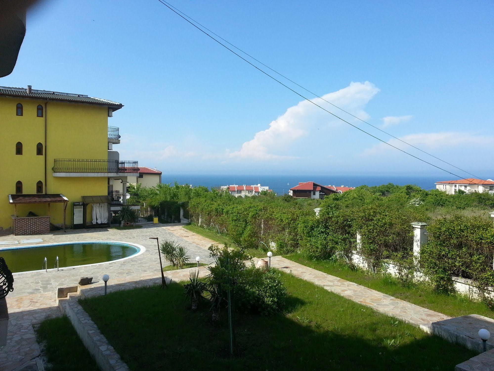 Menada Green Hills Apartments Sozopol Eksteriør bilde